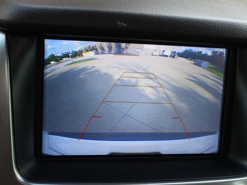 Used 2018 Chevrolet Tahoe Premier AWD/4WD image 16