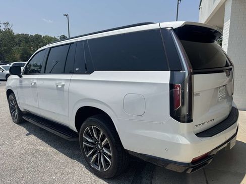Used 2021 Cadillac Escalade ESV Sport RWD image 43