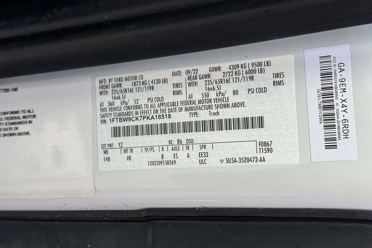 Used 2023 Ford E-Transit Medium Roof RWD image 28