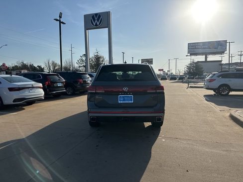 New 2026 Volkswagen Atlas Peak Edition AWD/4WD image 6