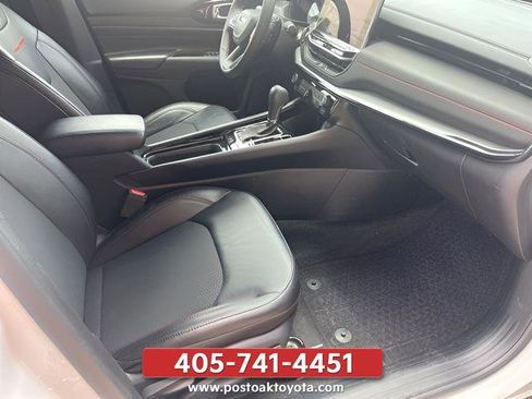 Used 2025 Jeep Compass Trailhawk AWD/4WD image 11