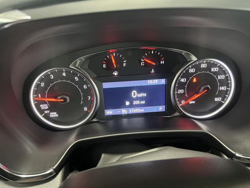 Used 2025 Chevrolet Blazer LT AWD/4WD image 10