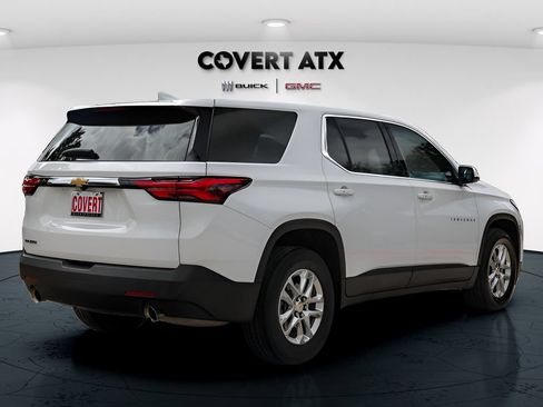 Used 2023 Chevrolet Traverse LS w/ Safety Package FWD image 7