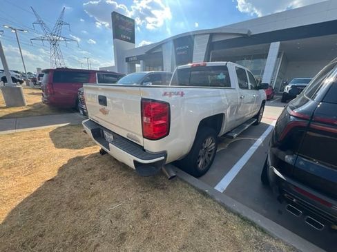 Used 2015 Chevrolet Silverado 1500 High Country w/ High Country Premium Package AWD/4WD image 3