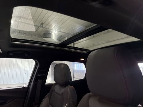 Used 2023 Chevrolet TrailBlazer RS w/ Sun and Liftgate Package image 17