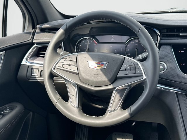 Used 2026 Cadillac XT5 Luxury AWD/4WD image 5