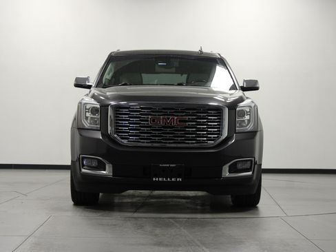Used 2018 GMC Yukon Denali w/ Denali Ultimate Package AWD/4WD image 9