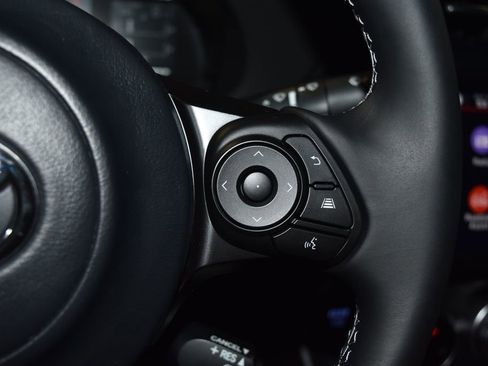 Used 2025 Toyota GR86 Premium image 9