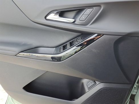 New 2026 Chevrolet Equinox LT w/ Convenience Package II image 16