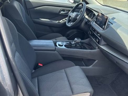 Certified 2025 Nissan Rogue SV AWD/4WD image 5