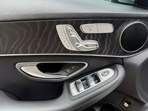 Used 2016 Mercedes-Benz C 300 4MATIC Sedan image 46