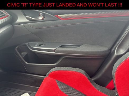 Used 2017 Honda Civic Type R image 15