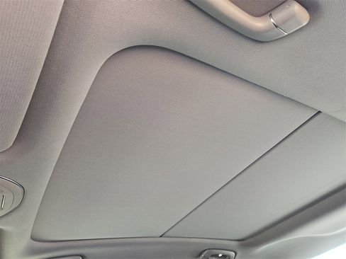 Used 2017 Genesis G80 3.8 w/ Option Group 02 image 20