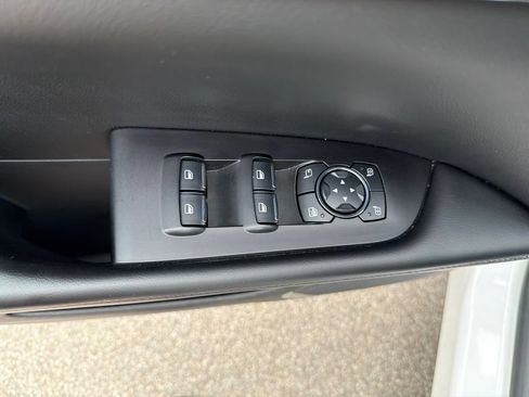 Used 2023 Lincoln Nautilus Reserve AWD/4WD image 17