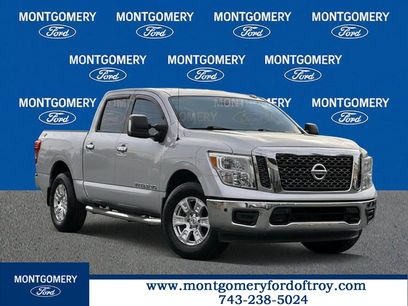 Used 2018 Nissan Titan SV w/ SV Convenience Package