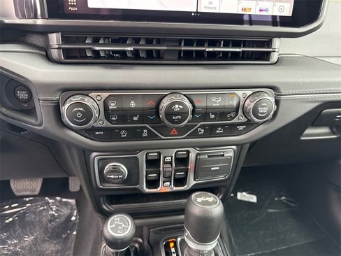 New 2025 Jeep Wrangler Sahara w/ Safety Group image 28