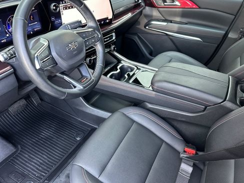 Used 2024 Chevrolet Traverse Z71 image 10