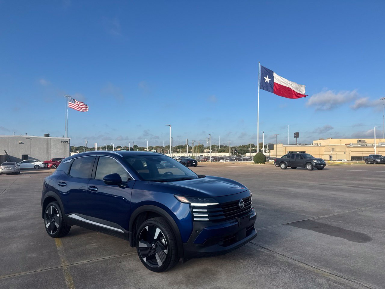 Certified 2025 Nissan Kicks SR FWD image 2