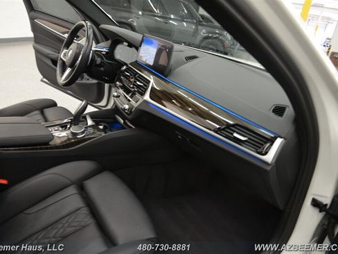Used 2023 BMW 530e w/ M Sport Package RWD image 24