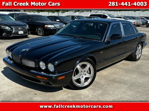 Used 2003 Jaguar XJ8 image 1