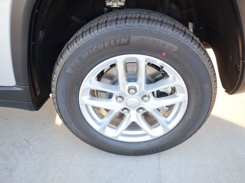 New 2026 Jeep Grand Cherokee L Laredo AWD/4WD image 20