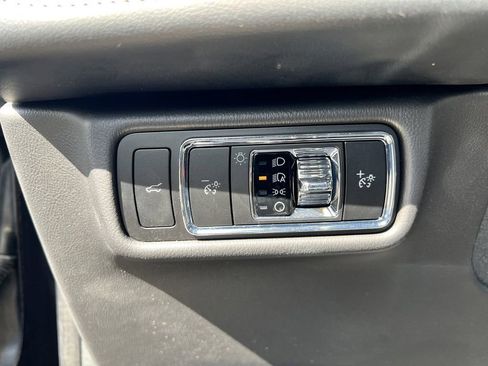 Used 2024 Lincoln Aviator Reserve AWD/4WD image 16