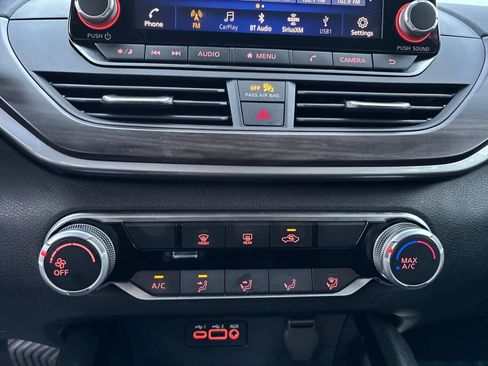 Used 2024 Nissan Altima 2.5 SV image 18