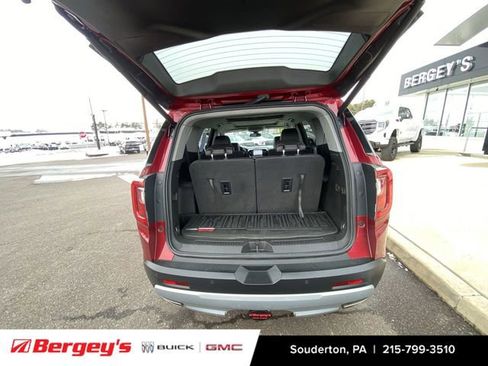 Used 2020 GMC Acadia SLT w/ Driver Alert Package II image 29