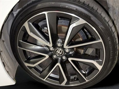 Used 2022 Toyota Corolla SE image 18