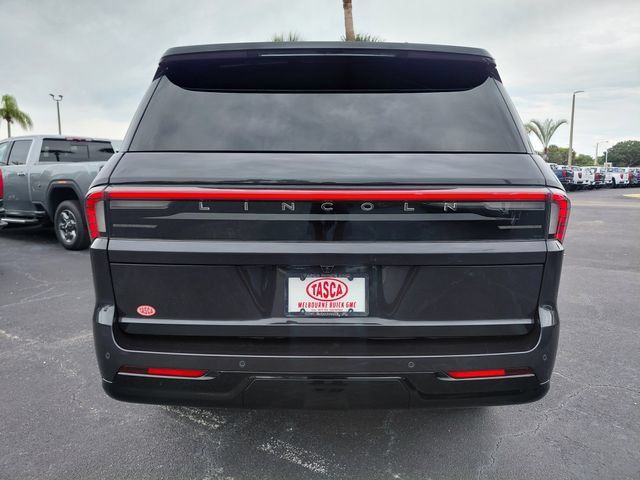 Used 2026 Lincoln Navigator Reserve w/ Jet Appearance Package AWD/4WD image 13