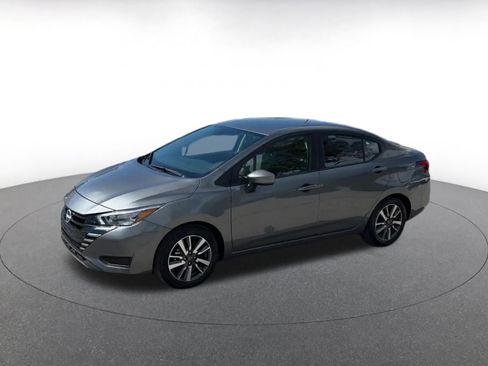 Used 2025 Nissan Versa SV FWD image 8