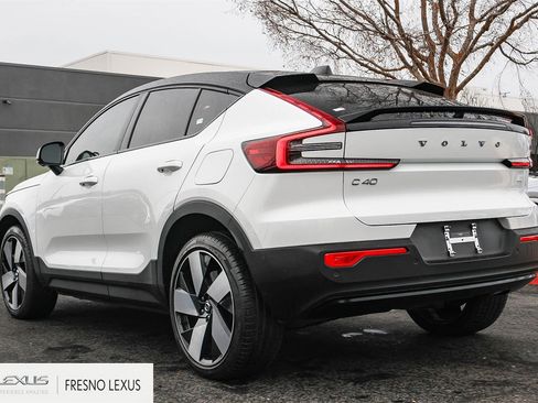 Used 2022 Volvo C40 P8 Recharge Ultimate image 4