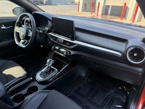 Used 2023 Kia Forte GT-Line FWD image 12