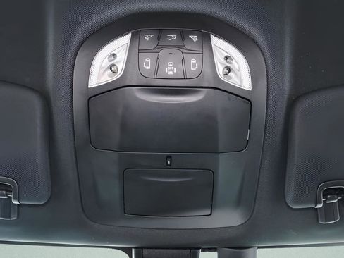 Used 2020 Chrysler Pacifica Touring-L AWD/4WD image 20