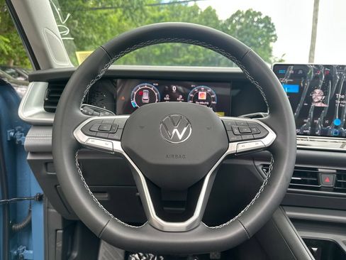 New 2026 Volkswagen Tiguan SE AWD/4WD image 12