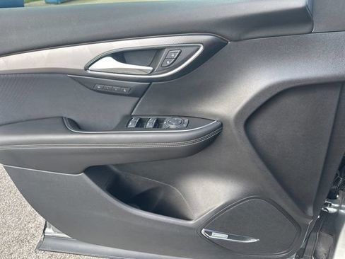 Used 2025 Buick Envision Sport Touring AWD/4WD image 37