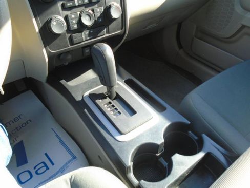 Used 2012 Ford Escape XLS AWD/4WD image 21