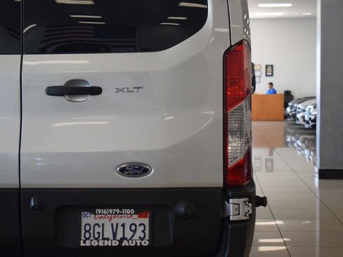 Used 2017 Ford Transit 350 XLT image 33