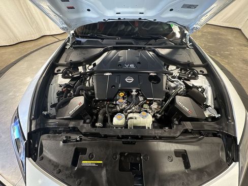 Used 2024 Nissan Z Performance w/ Floor Mat Package image 32