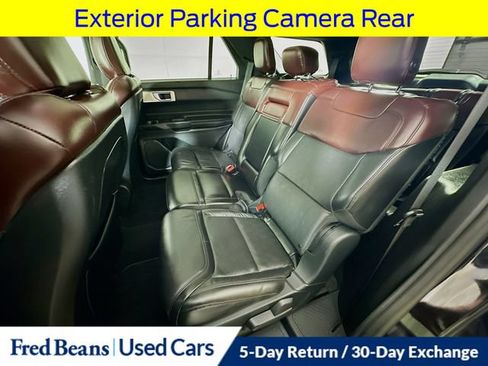 Used 2020 Ford Explorer Platinum w/ Premium Technology Package AWD/4WD image 33