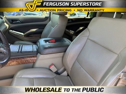 Used 2016 Chevrolet Suburban LTZ RWD image 18