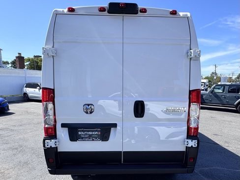 Used 2025 RAM ProMaster 2500 w/ Storage Group image 6