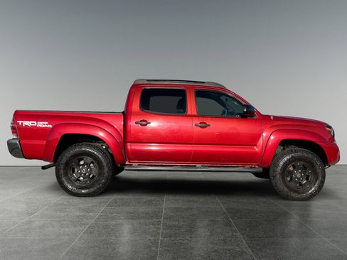 Used 2015 Toyota Tacoma Base w/ TRD Off-Road Package image 8