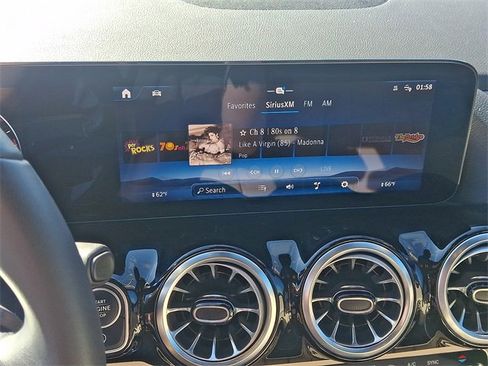 Used 2025 Mercedes-Benz GLA 250 image 15