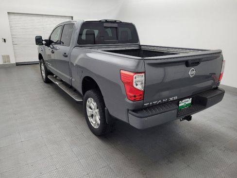 Used 2016 Nissan Titan SL RWD image 5