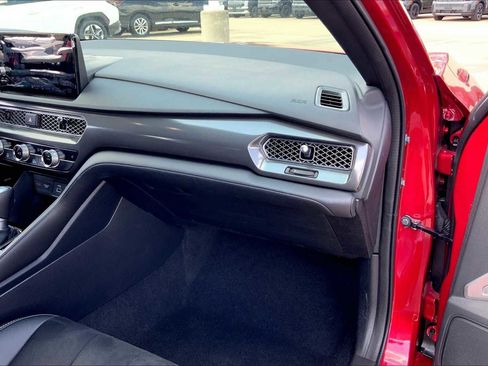 Used 2023 Acura Integra A-Spec image 19