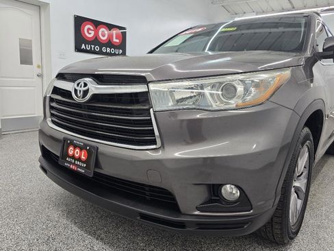 Used 2015 Toyota Highlander XLE FWD image 9