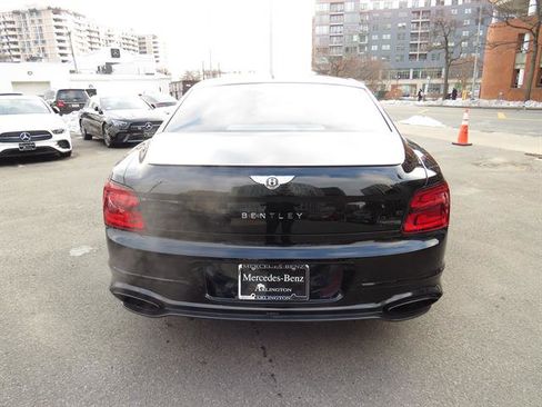 Used 2023 Bentley Flying Spur W12 image 3