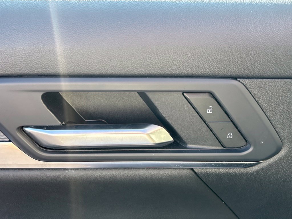 Used 2025 GMC Terrain Elevation FWD image 9