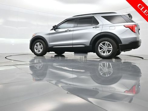 Used 2024 Ford Explorer XLT image 53